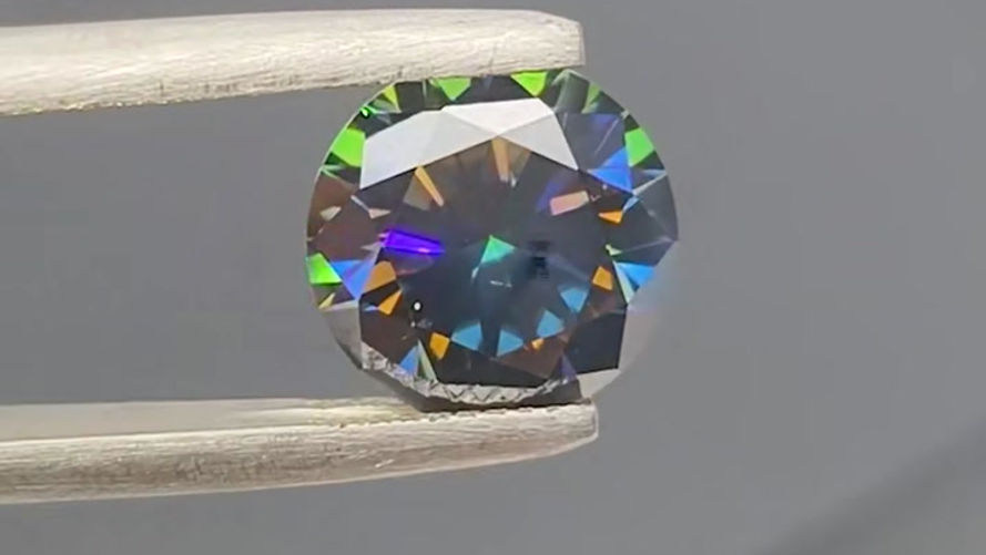LAB-GROWN MOISSANITE
